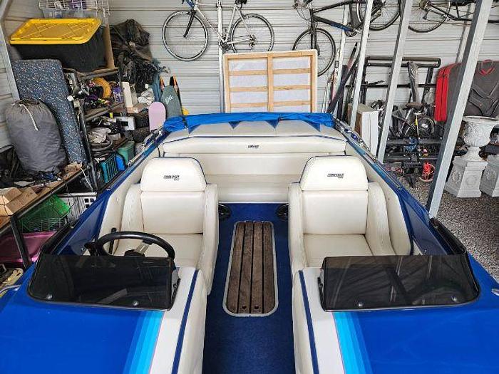 Used 1986 Commander Power Boat