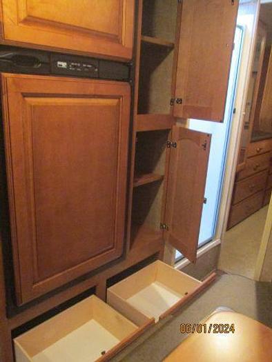 Used 2013 Winnebago Vista 30T