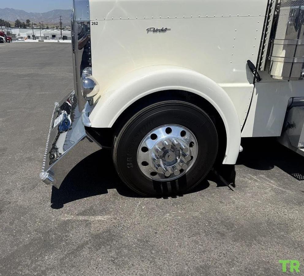 Used 2022 Peterbilt 389