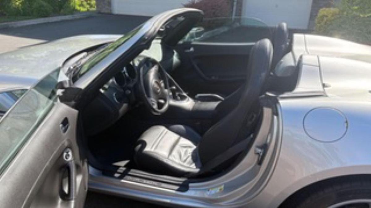 Used 2006 Pontiac Solstice Convertible