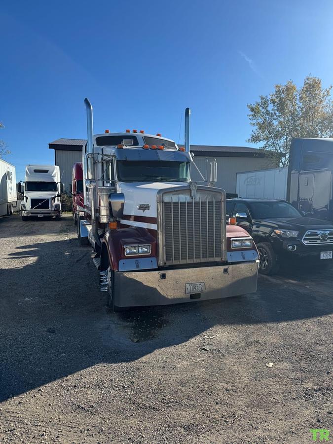Used 2001 Kenworth W900