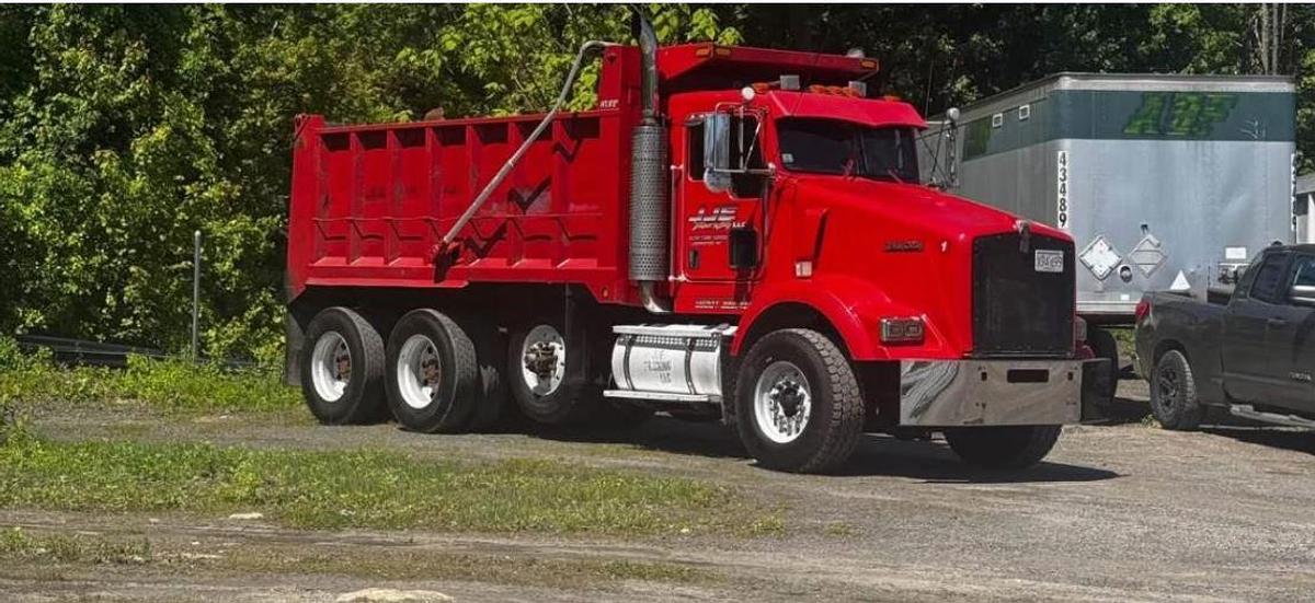 Used 2007 Kenworth T800 Dump Truck