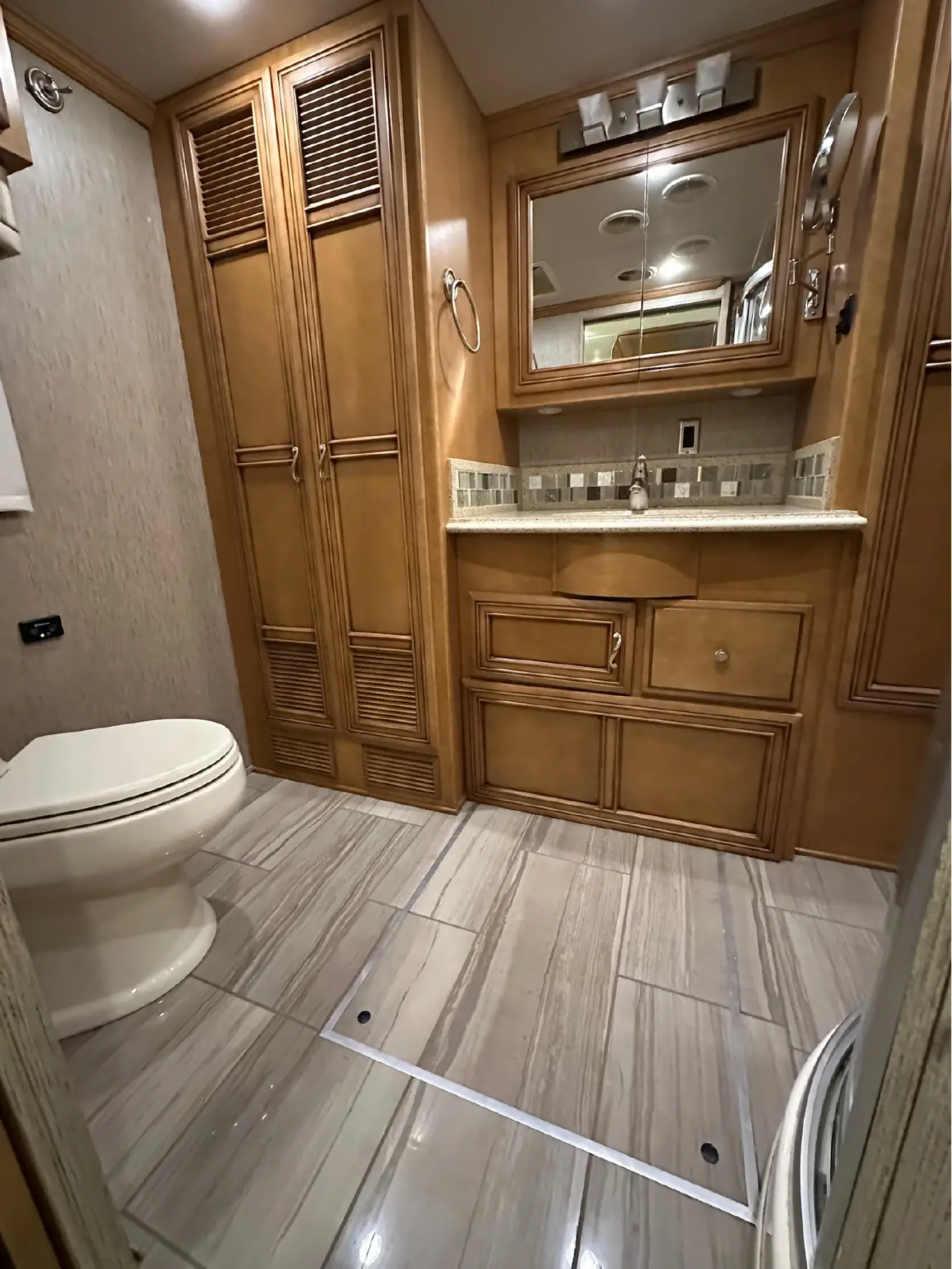 Used 2015 Newmar Ventana 4002