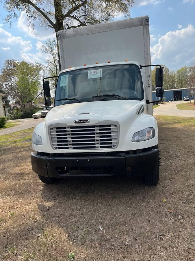 Used 2020 Freightliner M2 106 26ft Box Truck W/ Liftgate