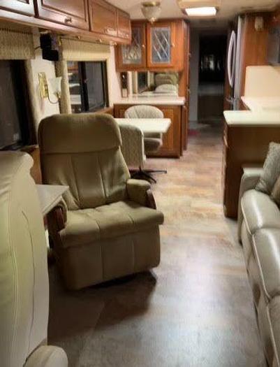 Used 1999 Fore Travel U320