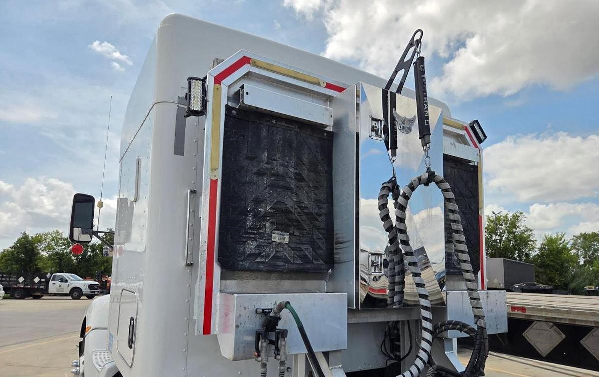 Used 2016 KENWORTH T660 Conventional Sleeper Semi