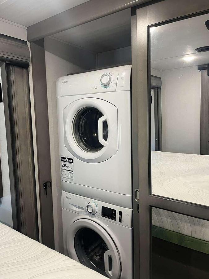 Used 2022 Keystone Montana 3761FL