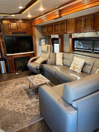 Used 2018 Fleetwood Discovery 38F