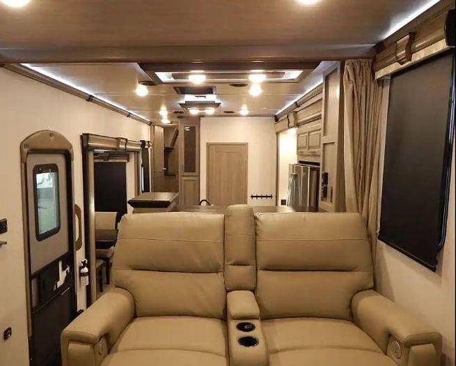 Used 2021 Keystone Montana 3761FL