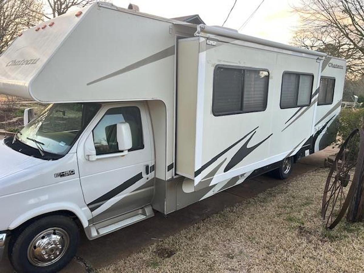 Used 2005 Four Winds Chateau