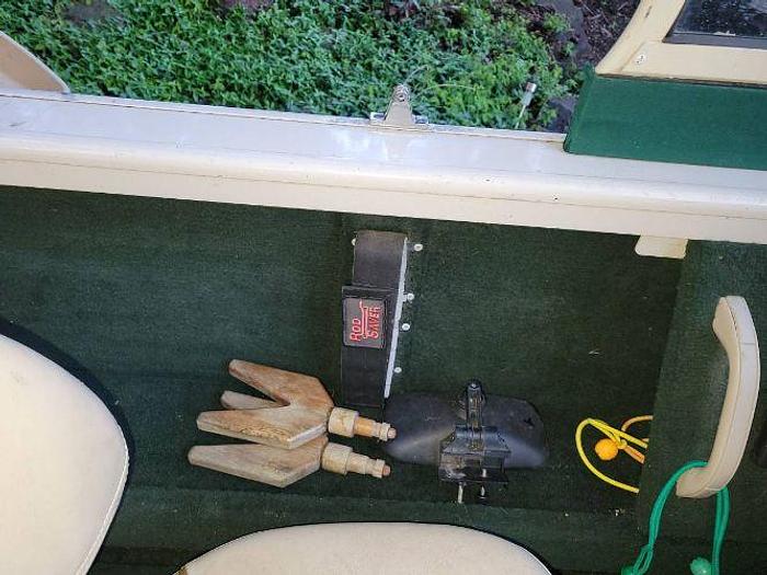 Used 2000 Crestliner Superhawk 1700 with Trailer