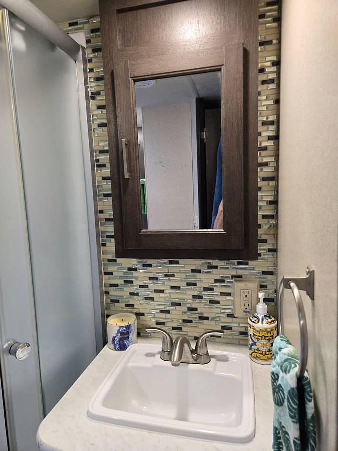 Used 2018 Forest River Salem Cruise Lite T254RLXL 30' Travel Trailer