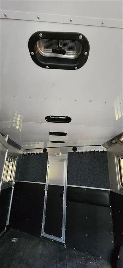 Used 2008 Dream Coach Platinum 3 Horse Trailer