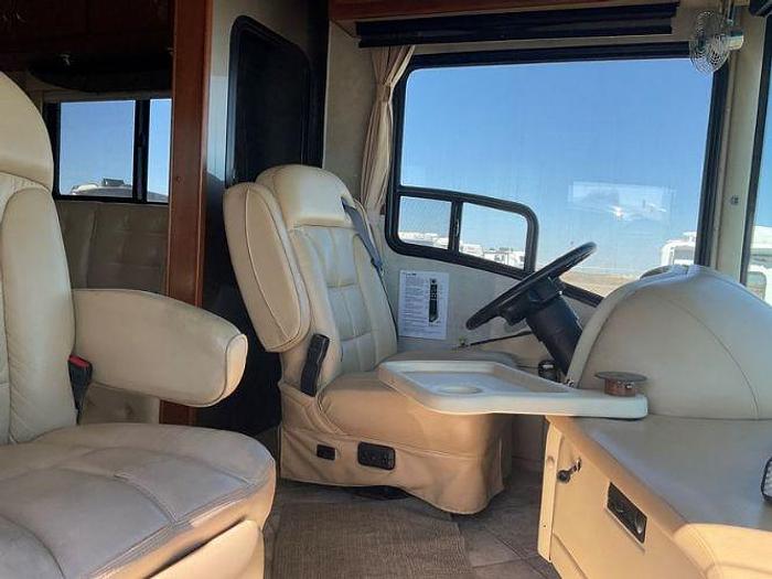 Used 2004 Country Coach Inspire 300 Sienna