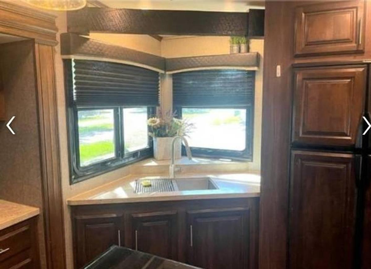 Used 2019 Jayco Eagle 319MLOK Fifth Wheel