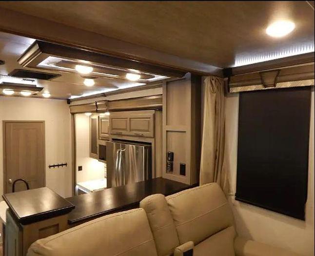 Used 2021 Keystone Montana 3761FL