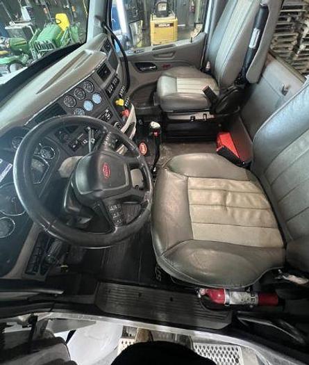 Used 2020 Peterbilt 579