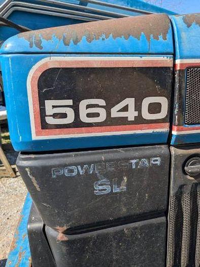 Used 1996 NEW HOLLAND 5640