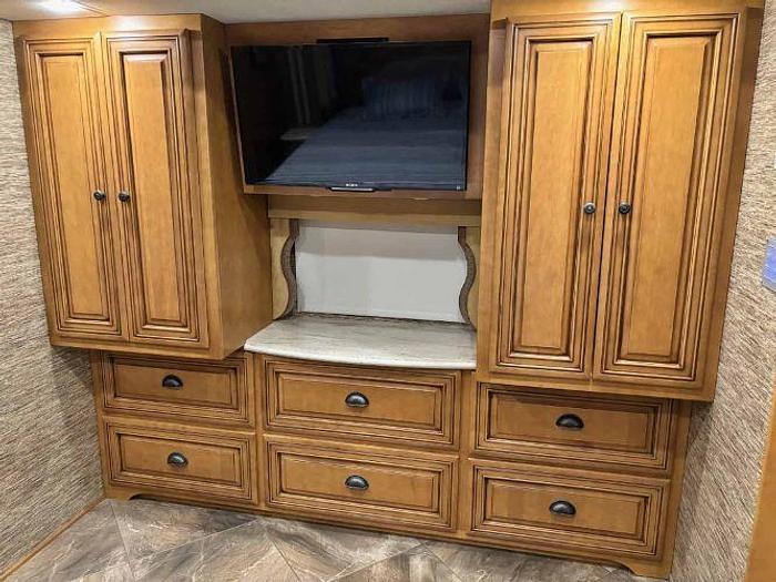 Used 2016 Newmar Dutch Star 4369