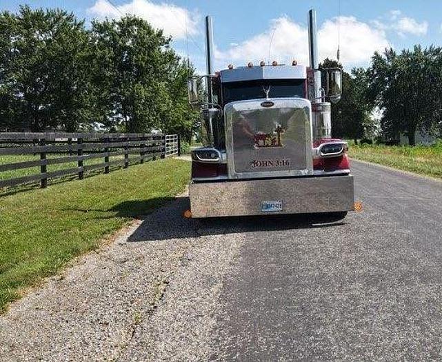Used 2023 Peterbilt 389