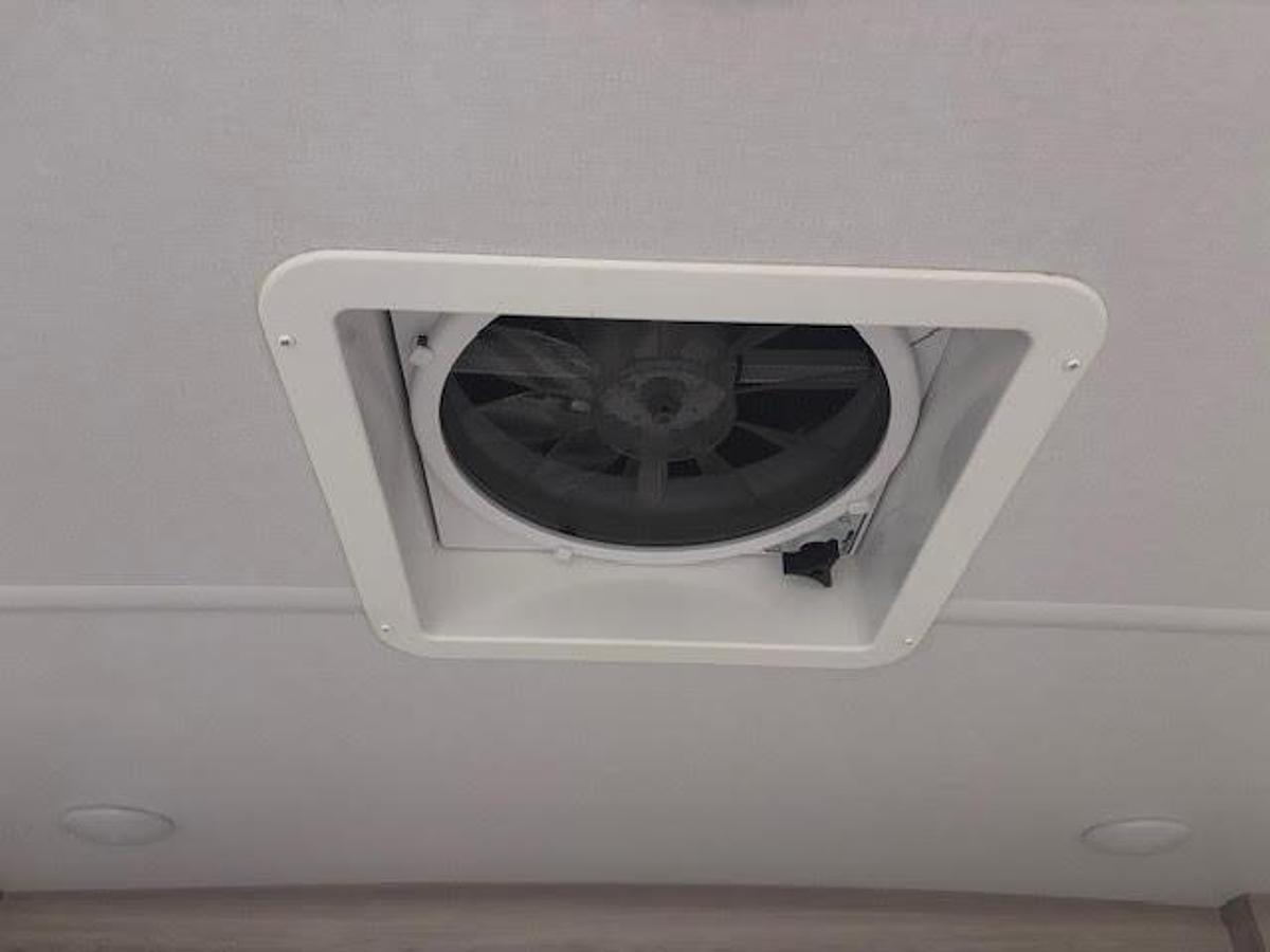 Used 2024 Forest River Rockwood Mini Lite 2205S