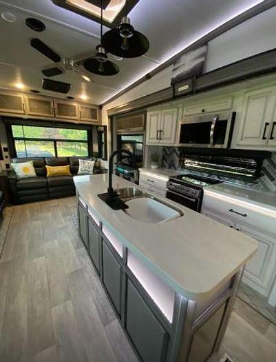 Used 2022 Keystone Montana Legacy 3781RL