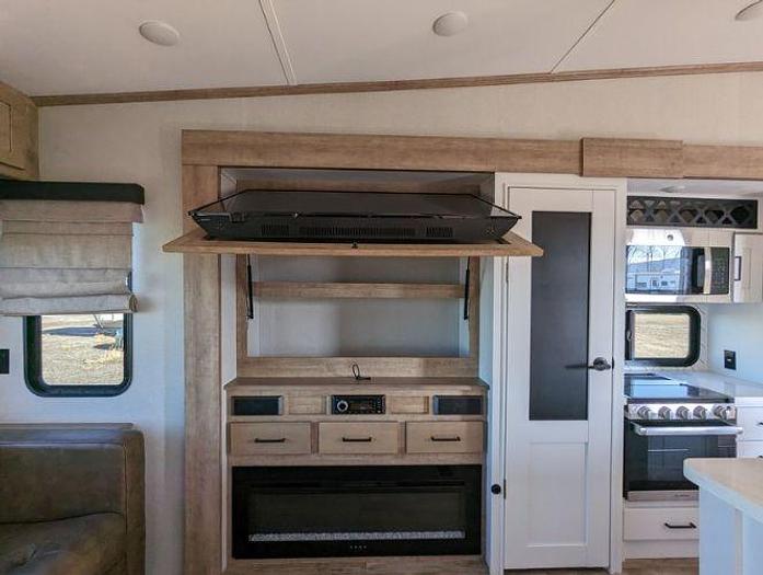 Used 2022 Keystone Arcadia 3660RL