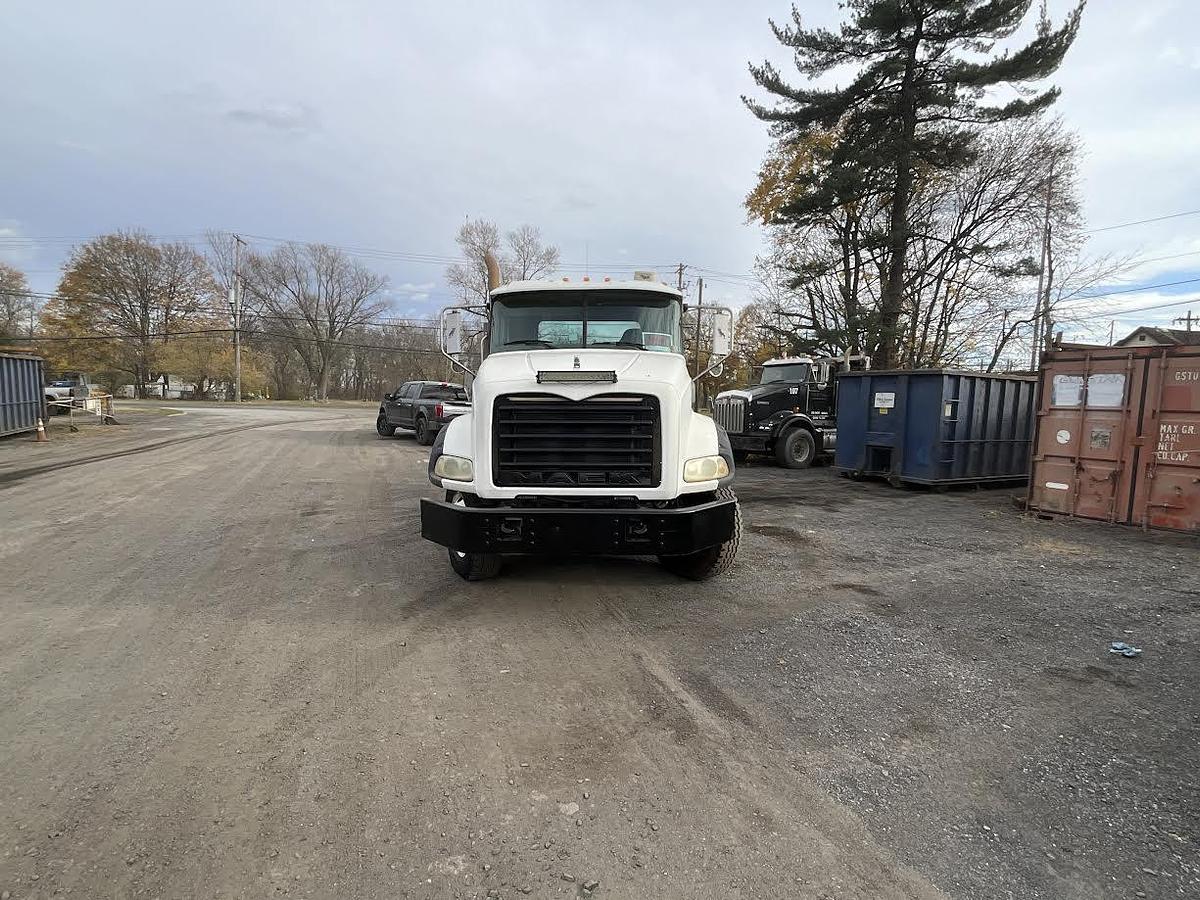 Used 2005 Mack CT713 Roll-Off Truck