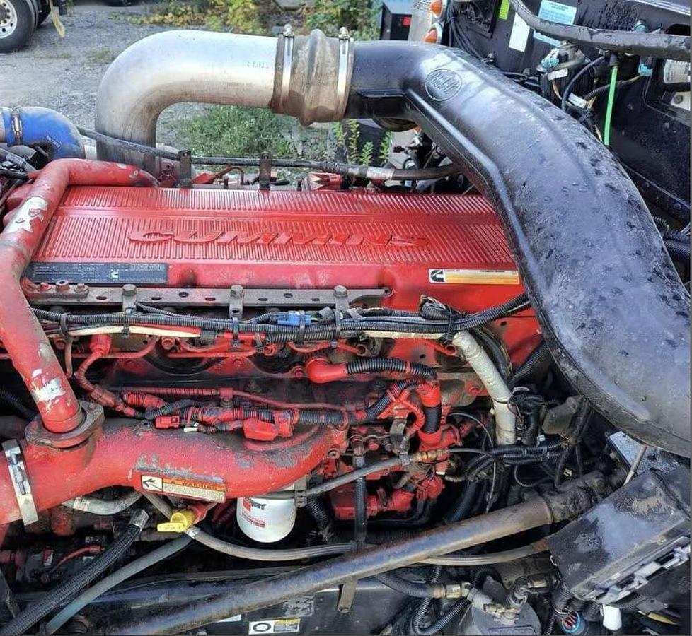 Used 2013 Peterbilt 389 Sleeper Semi Truck