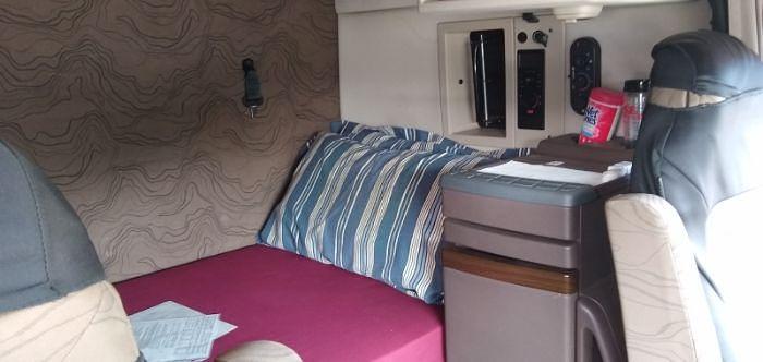 Used 2013 Volvo Sleeper Truck