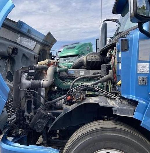 Used 2016 Volvo VNL64T670