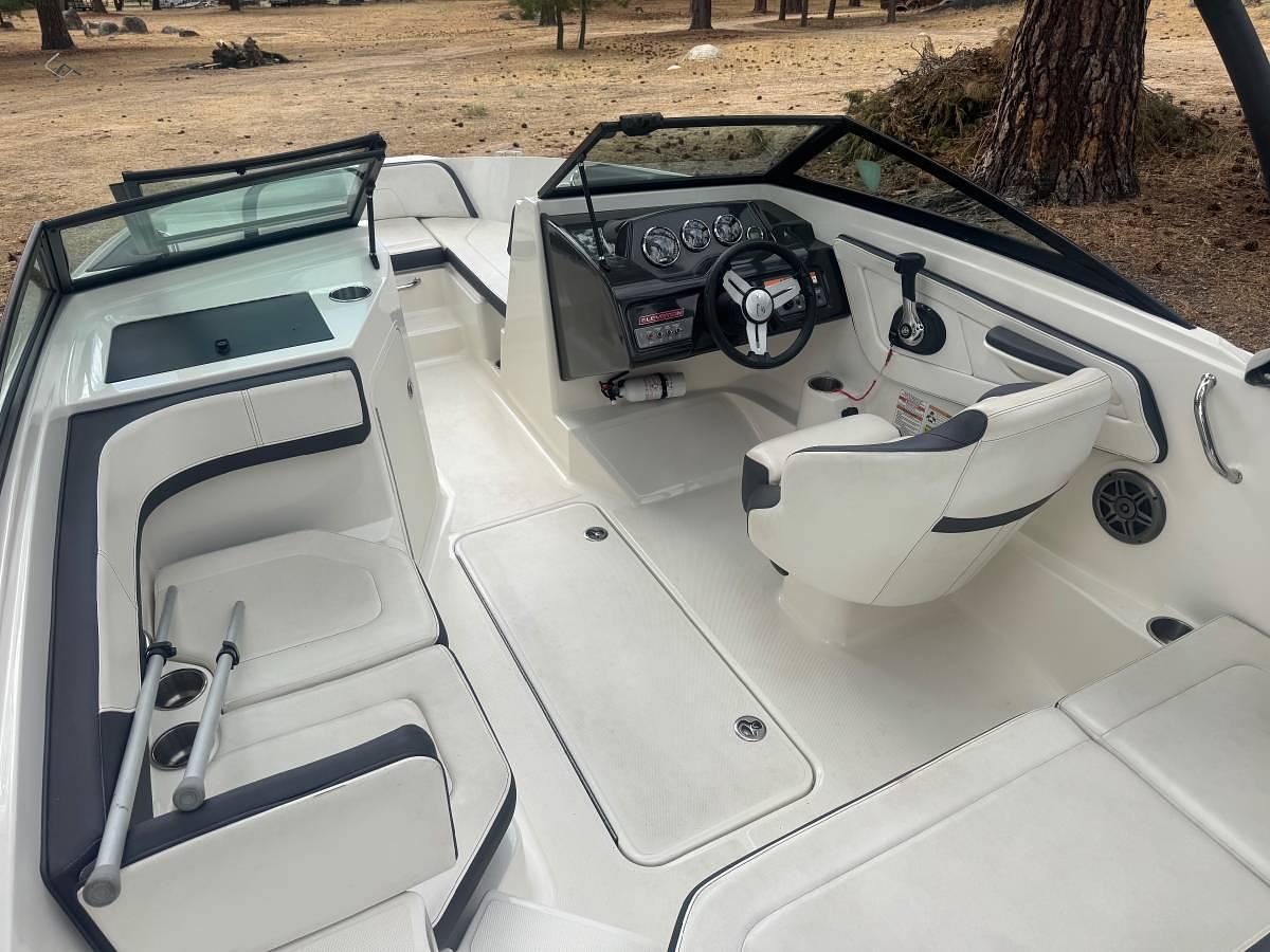 Used 2016 Sea Ray SPX 19