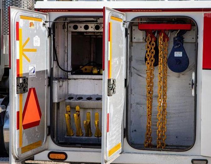 Used 1999 Mack CH613 Wrecker Tow Truck