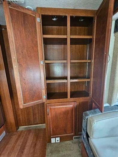 Used 2005 Fleetwood Southwind 37L