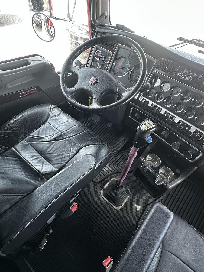 Used 2019 Kenworth W900