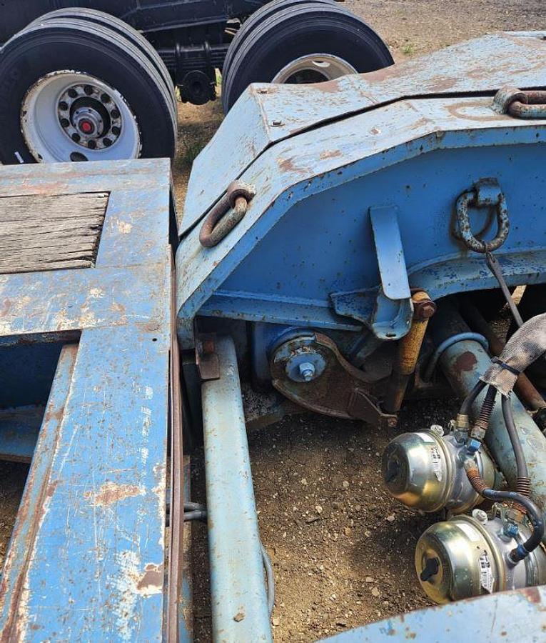 Used 2006 TRAIL KING TK130HDG 120 in Lowboy Trailer