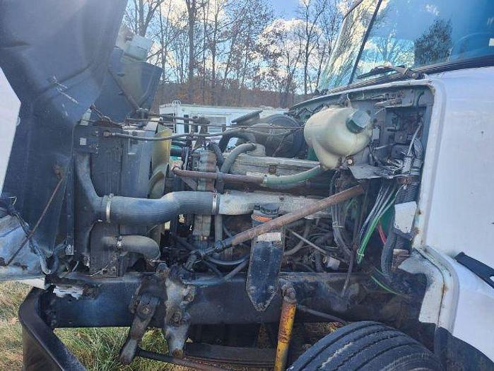 Used 1995 GMC 4300 Gal SS Tanker Truck