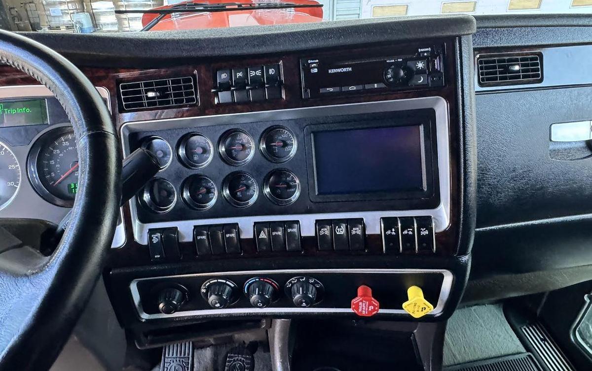 Used 2023 Kenworth W900L Sleeper Semi Truck