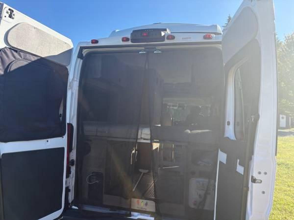 Used 2022 Winnebago Solis