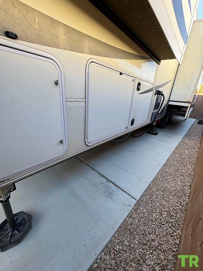 Used 2018 grand design solitude ST384GK