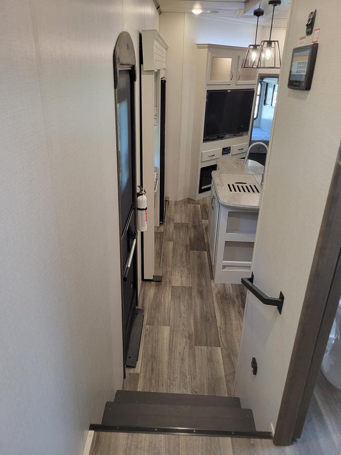 Used 2022 Keystone Cougar 364BHL