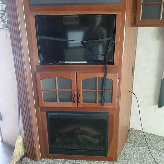 Used 2014 Keystone Montana High Country 3100RL