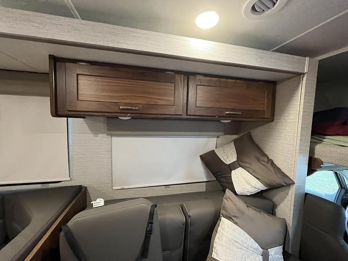 Used 2022 Winnebago Minnie Winnie E-Series 32-1 Class C Motorhome