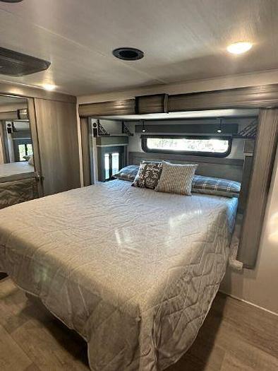 Used 2022 Keystone Montana 3781RL