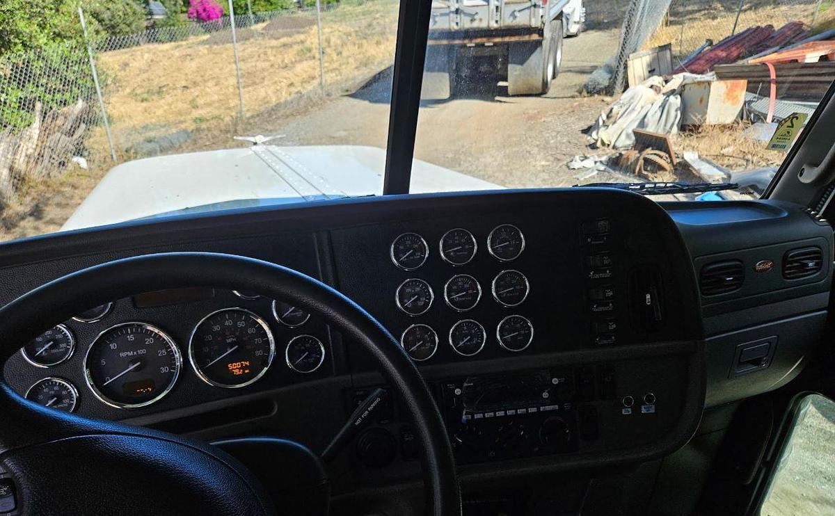 Used 2022 Peterbilt 389 Dump Truck