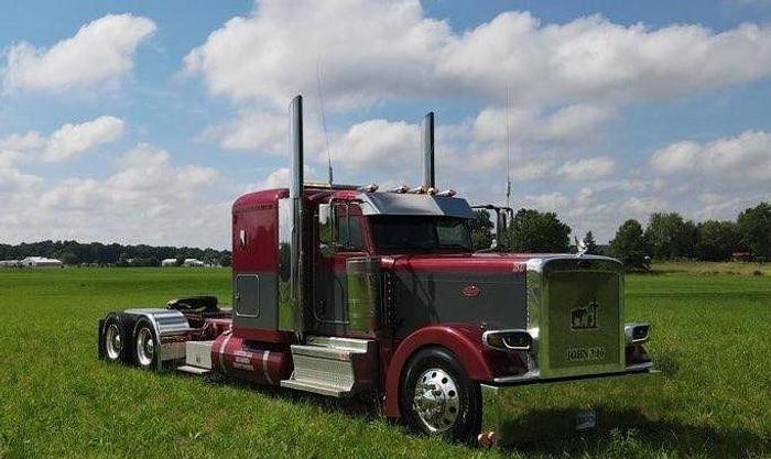Used 2023 Peterbilt 389