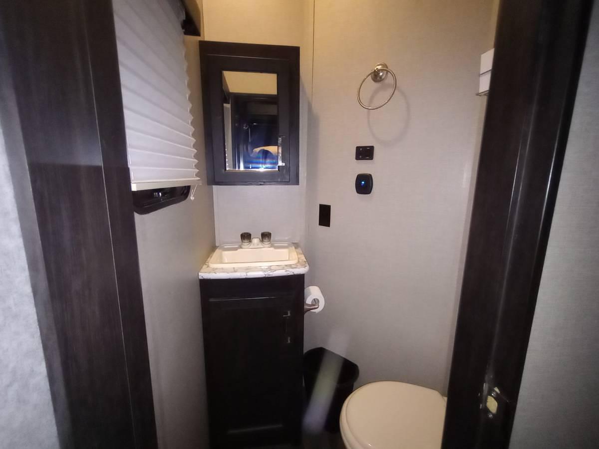 Used 2017 Keystone Fuzion 371 Anniversary Edition Fifth Wheel Toy Hauler