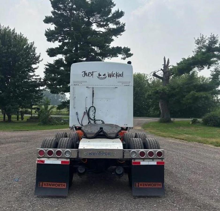 Used 2002 Kenworth W900