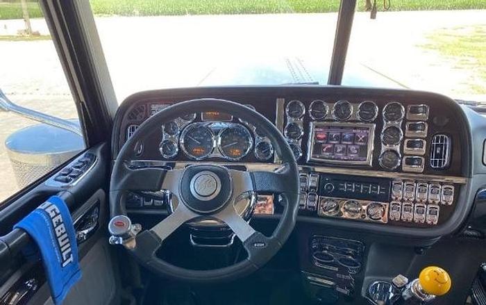 Used 2015 Peterbilt 389 Pride and Class