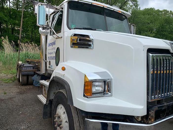 Used 2018 KENWORTH T880